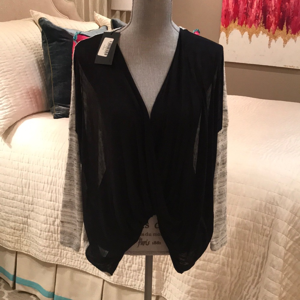 Amadi twist front top. NWT Size XS